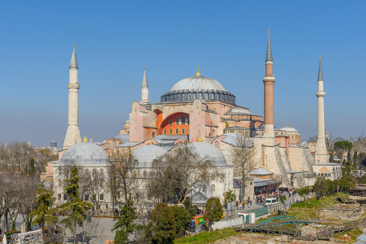 De Hagia Sophia in Istanbul, ooit basiliek dan moskee, een wereldicoon van Turkse cultuur